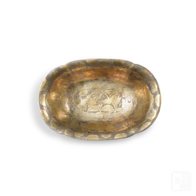 A parcel-gilt bronze 'goose' lobbed dish, Tang dynasty | 唐 局部銀鎏金寶相花雙雁紋海棠碟
